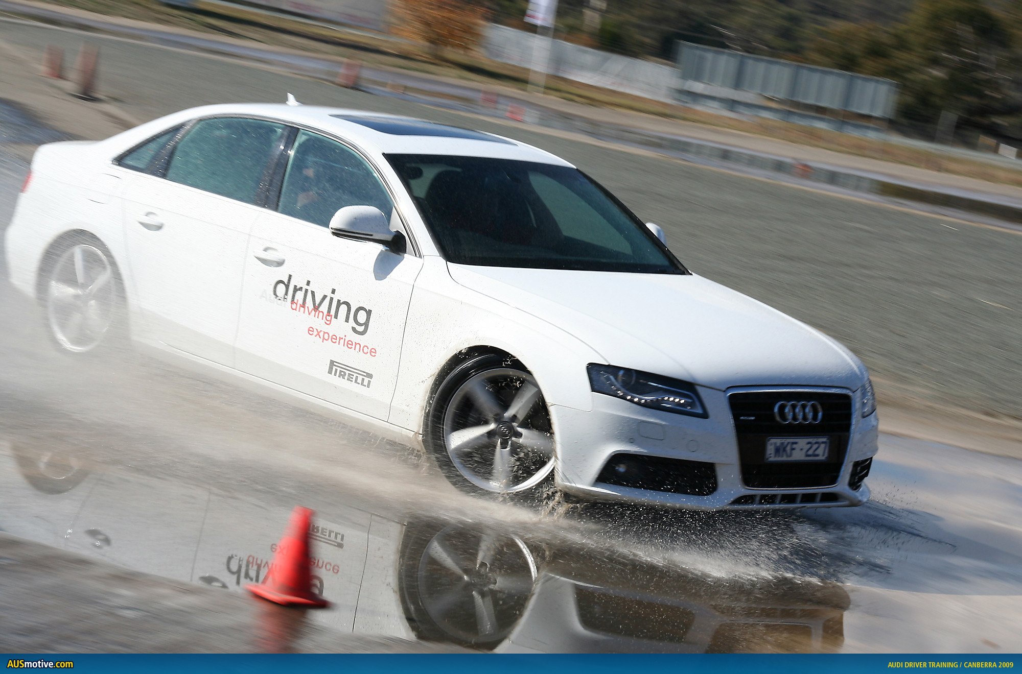 Audi drive. Audi Driving experience. Ауди тренинг. Тренинг Ауди в Москве. Group Training online Audi.